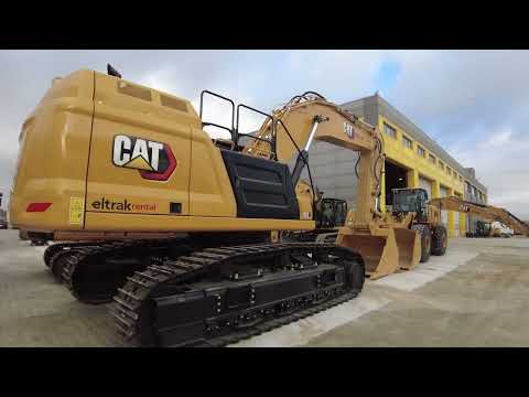 CAT 352 excavator. Up close.