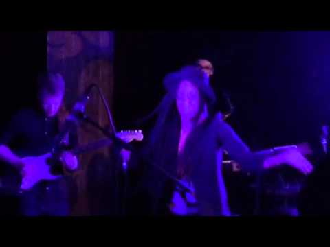 Akua Naru Leeds 2016