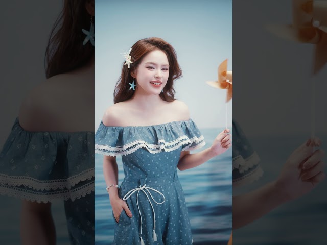 PHB17A316 - Bộ jumsuit liner hoa nhí trắng