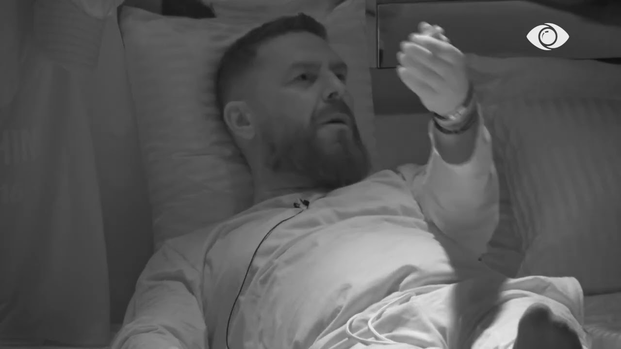 Ti je hipokrit…/ Miri i drejtohet Stenaldos, ndërhyn Mal: Të njëjtën gjë do të kisha bërë edhe unë