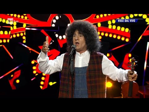 Biagio Izzo canta "Alla fiera dell'est" - Tale e Quale Show 22/10/2021