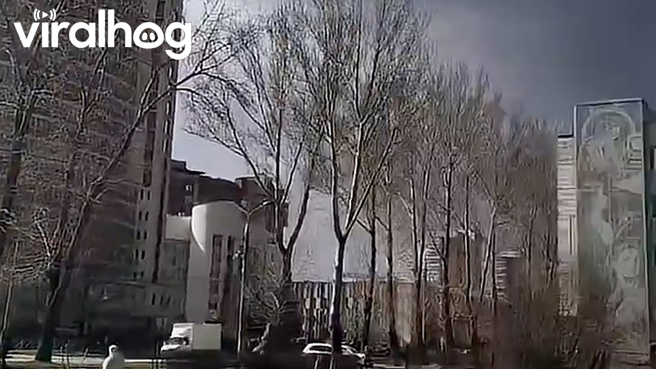 Sky Filled with Smoke in Russia Due to Drone Attacks || ViralHog