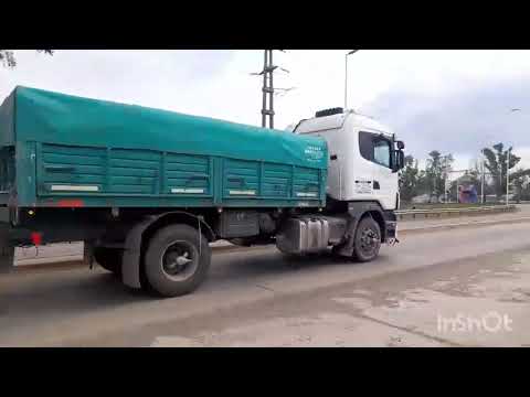 CAMIONES EN CRUCE DE RN158 Y RN19 , SAN FRANCISCO , CORDOBA , ARGENTINA , VIDEO 341