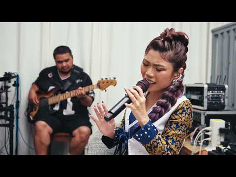 Golden (Live Cover by Jacky Chang)