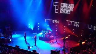Garbage reinterpretują kultowy utwór The Cure
