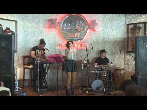 VIRGINIA ALEXANDRE (ROLLING IN THE DEEP) Live Hard Rock Cafe'