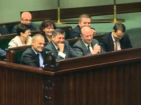 [123/262] Wincenty Elsner: Pani Marszałkini! Panie Ministrze! Nie będę już pana pytał, kim p...