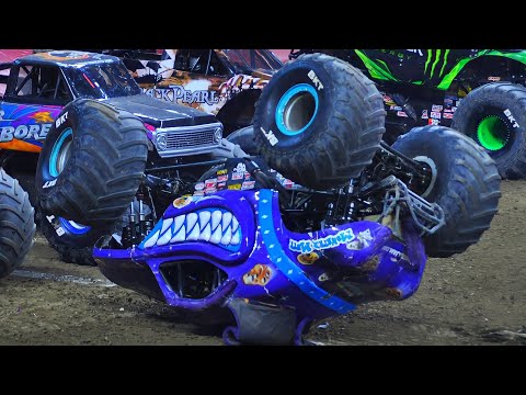 Monster Jam Linsey Read's Crazy Crashes & Saves