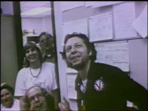 Animation depicting Viking 1's Mars landing and mission team reaction, July 20, 1976.