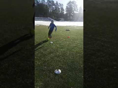 PK-37:n "Pidetään pallo liikkeessä" -kisa: Veeti Pesonen E 11 -pojat