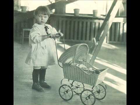 Russell Douglas - Sing Me A Baby Song 1927 - Sam Lanin