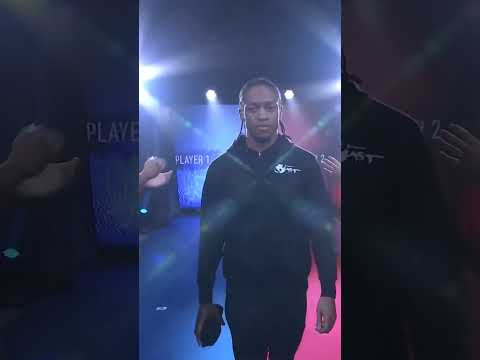 Infexious's death stares camera and completely ignores everyone 😆  👊💪🏾👁