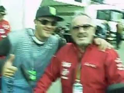 Karlos Arguiñano en moto