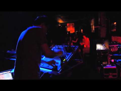 DU3normal feat. Sista Bethsabée - Find your real life (live in Częstochowa)