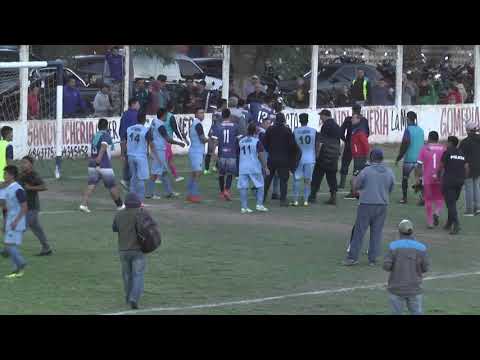 Incidentes al final del partido entre Sumalao y La Carrera