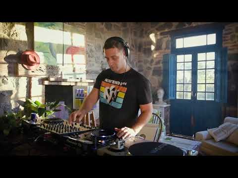 House Journey #1 - Dellacasa & Facu Carri