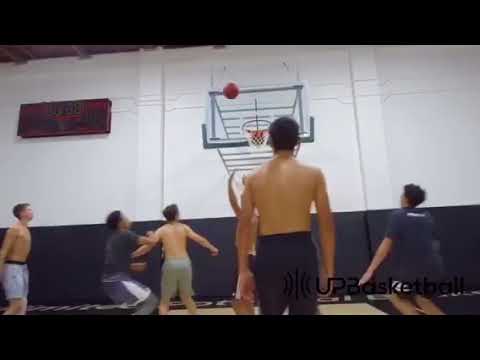 2020 Valley Christian 6'1 Sophomore Guard Isaiah Dwelle (UPBasketball)