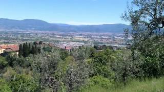 preview picture of video 'Bike ride from Florence to Carmignano Italy in springtime'