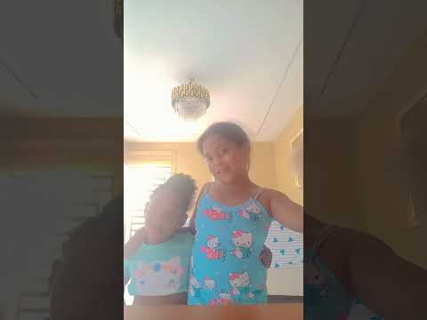 Qué maldita cura con mi prima