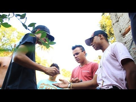 MCs Andrezinho e Caz - Semente da dor (CLIPE OFICIAL) TOM PRODUÇÕES
