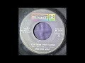 Three Dog Night – I Can Hear You Calling