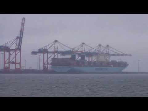 Schiffsausflug zum Tiefsee-Hafen "Jade Weser Port"  Wilhelmshaven