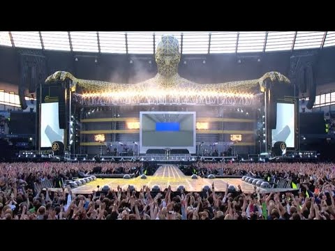 Robbie Williams - (Progress Live) 2011