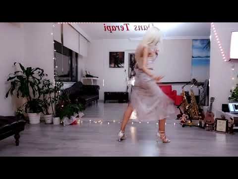 Duygu Çiloğlu -  dance music  therapy  / improvisation