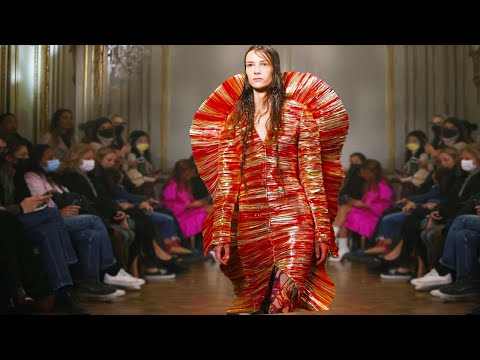 Rochas Spring/Summer 2022 Paris - Official Edit