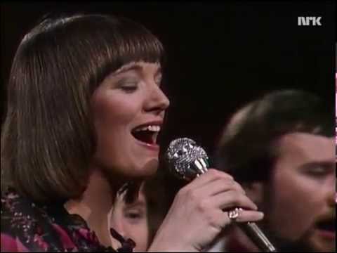 Swingle II (The Swingle Singers) - Glenn Miller Medley - Live in Norway 1978