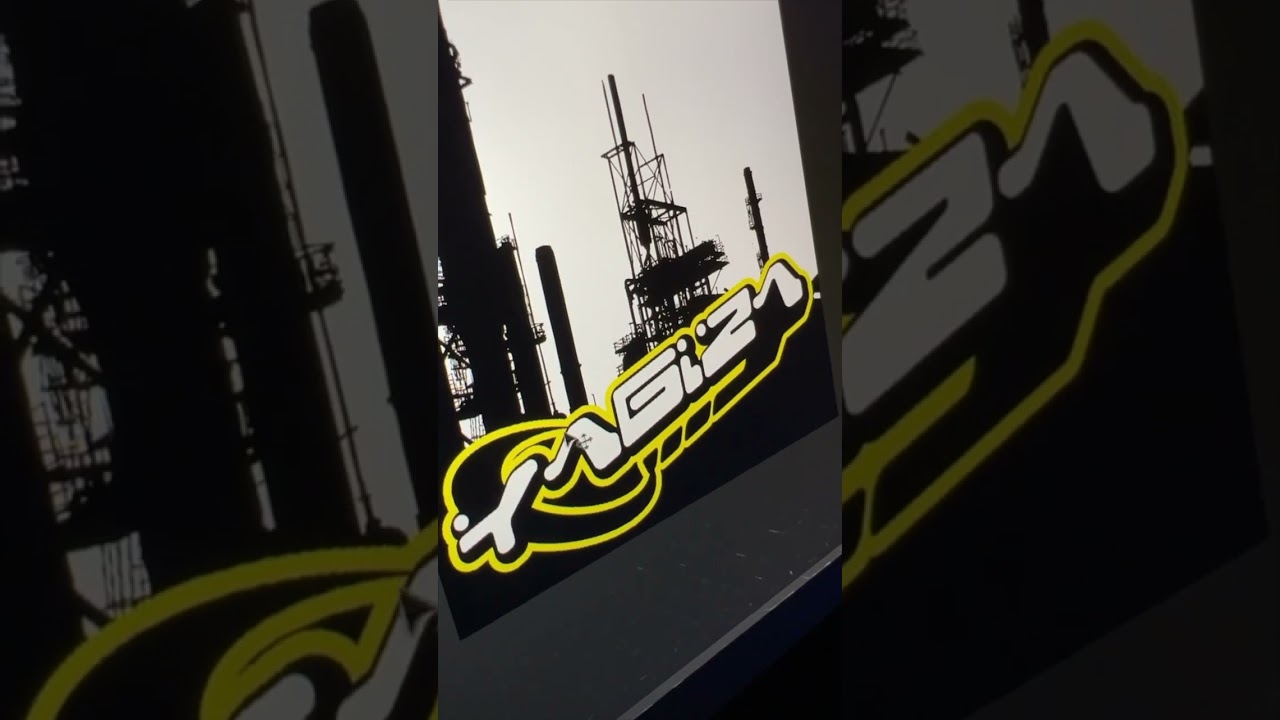 Easy Vectorheart Design + Free Y2K Font!