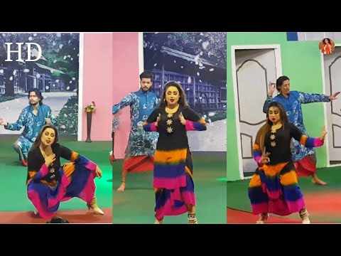 Warda Shah hot mujra - dudh pee ke bhoori maj da / songs universe /