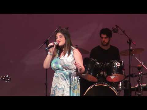 NAIARA TARÍ - Hoy tengo ganas de ti | EMYC Talent Festival 2018 [ACTUACIÓN]