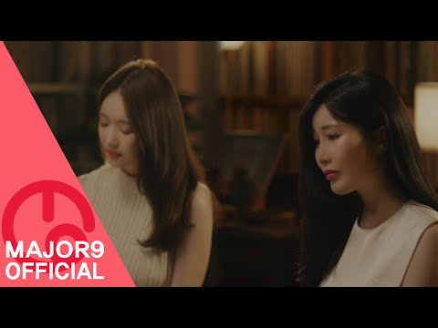 Video thumbnail for 사진을 보다가 (Looking At The Photo)