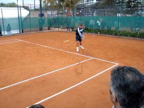 Gaudio entrenando reves Petrobras Bs As 2009   forodetenis com ar