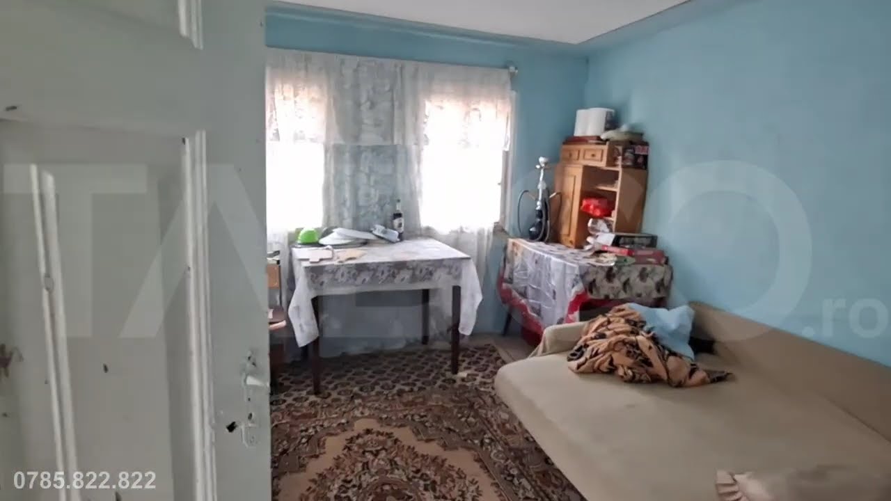 Casa individuala de vanzare in Poplaca -acces auto si strada asfaltata - Video