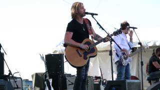 Craig Wayne Boyd Live - You Look So Good In Love
