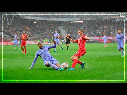 Ronald Araujo DESTROYING Everyone!