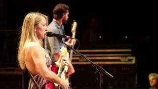 CNN: Rocker mom Liz Phair talks sexuality