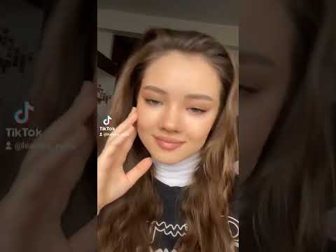 Vajza e Noizyt Qan deri sa degjon kengen Noku Vogel " Leandra Rajku " #LeandraRajku #Noizy