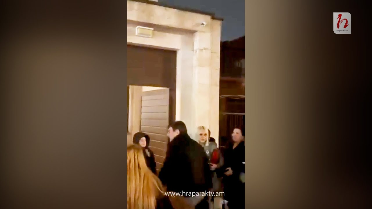 Ինչպես են Դավիթ Համբարձումյանին դիմավորում նրա տան բակում