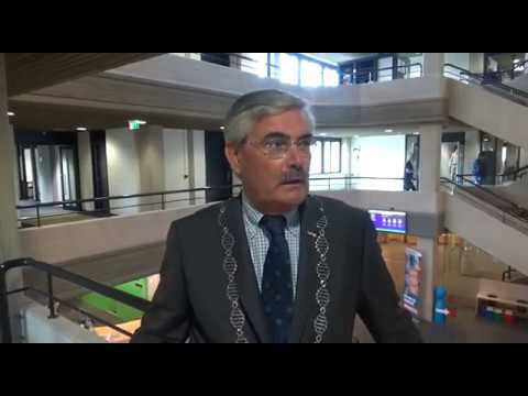 Burgemeester A. de Jonge doet oproep voor brandweervrijwilligers