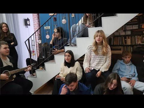 Se-aude clar în depărtări - Glorie Lui | Grup Tineri Biserica Sfânta Treime Beclean | Crăciun 2024