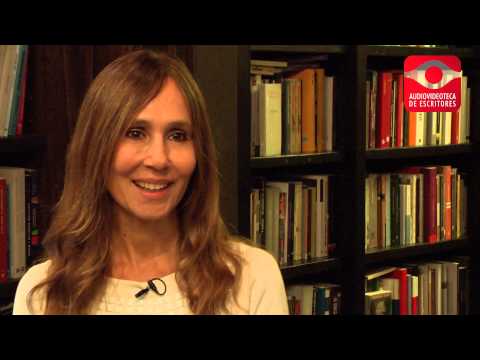 Esther Cross, escritora