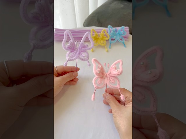 Vídeo relacionado con Lubibi Kit Manualidades niños, DIY Creativo Kit, Manualidades Material con Pipe Cleaners Crafts Pompones Wiggle Eyes y Craft Sticks, Juego Creativo Regalo para Craft DIY Art Supplies para Niño Niña