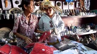 preview picture of video 'Vietnam 2014 - shopping in Hội An'
