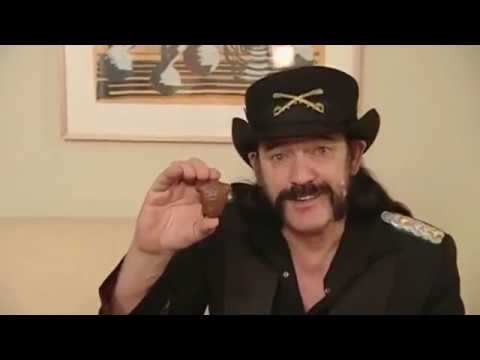 Motörheads Lemmy Kilmister checkt, was sonst noch so geht zu Weihnachten
