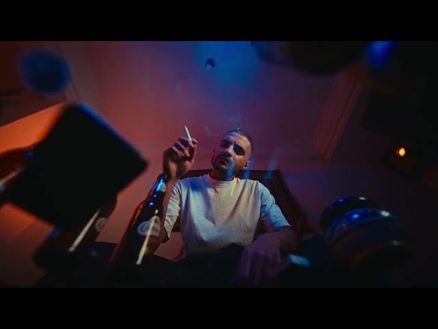 Najm – GHALAT ft. @ElGrandeToto  ( Official Visualizer )