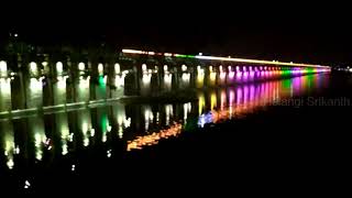 preview picture of video 'Vijayawada prakasam barrage lights and Krishna railway bridge'