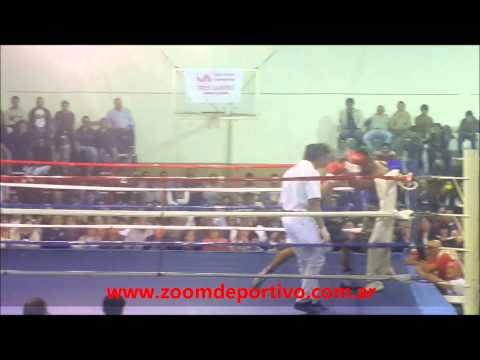Javier Bruer ante Rorberto Adriel (Velada del 10-10-14)